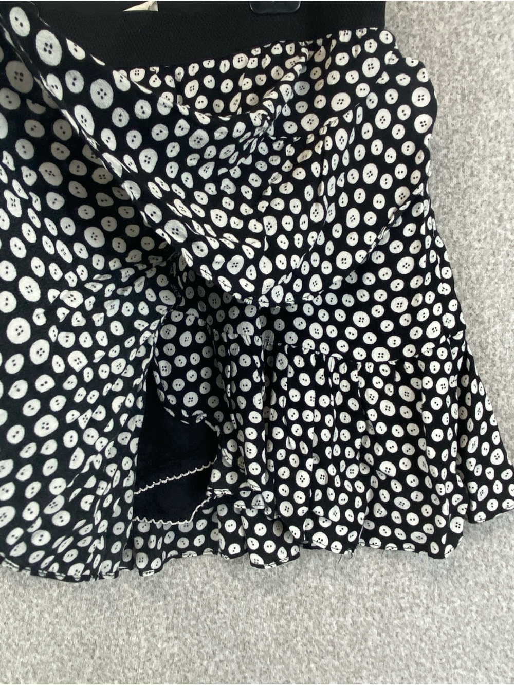 Maeve Anthropologie Paulista Mini Skirt S Button Print Ruffle Black White Travel - Picture 9 of 10